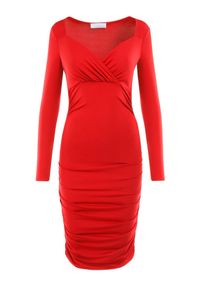 Born2be - Czerwona Sukienka Evothee. Kolor: czerwony. Materiał: dzianina, wiskoza. Długość rękawa: długi rękaw. Typ sukienki: kopertowe. Długość: mini