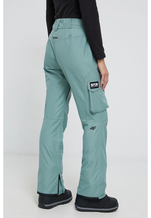 4f - 4F Spodnie damskie kolor zielony. Stan: podwyższony. Kolor: zielony. Materiał: materiał. Sezon: zima