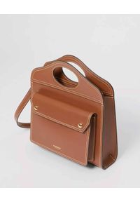 Burberry - BURBERRY - Skórzana torba z przeszyciami Pocket. Kolor: brązowy. Materiał: skóra #3