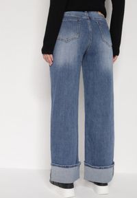 Born2be - Niebieskie Szerokie Jeansy z Wysokim Stanem i Podwiniętymi Nogawkami Jilora. Okazja: na co dzień, do pracy, na spotkanie biznesowe. Stan: podwyższony. Kolor: niebieski. Styl: biznesowy, klasyczny, casual #3