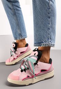Renee - Różowe Sneakersy z Dekoracyjnym Sznurowaniem i Wstawką na Języku Cristen. Kolor: różowy #2