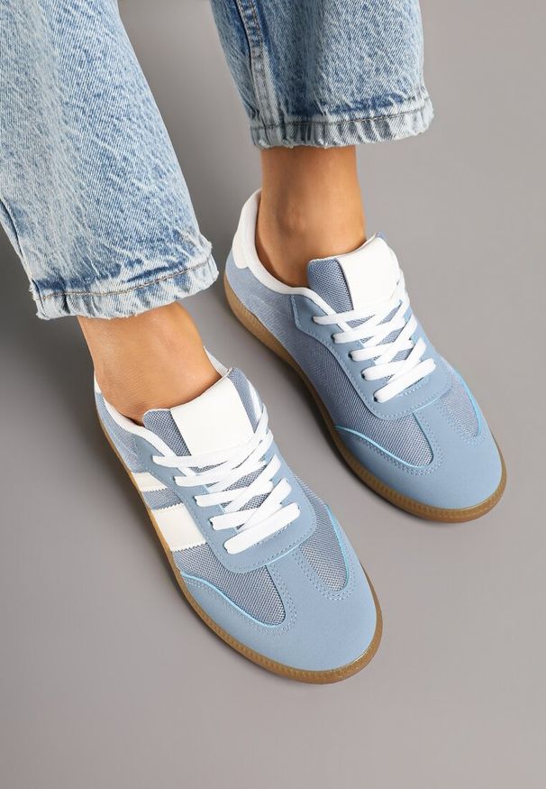 Born2be - Niebieskie Sneakersy Tenisówki z Ozdobnymi Paskami Jenavena. Okazja: na co dzień, na spacer. Zapięcie: pasek. Kolor: niebieski. Sport: turystyka piesza