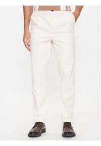 Guess Spodnie materiałowe M3YB28 WFIN3 Biały Slim Fit. Kolor: biały. Materiał: bawełna #1