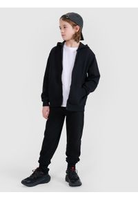 4f - 4F Spodnie dresowe joggery chłopięce - czarne 140 (9-10 lat). Okazja: na co dzień. Kolor: czarny. Materiał: dresówka. Sezon: lato. Styl: sportowy, casual