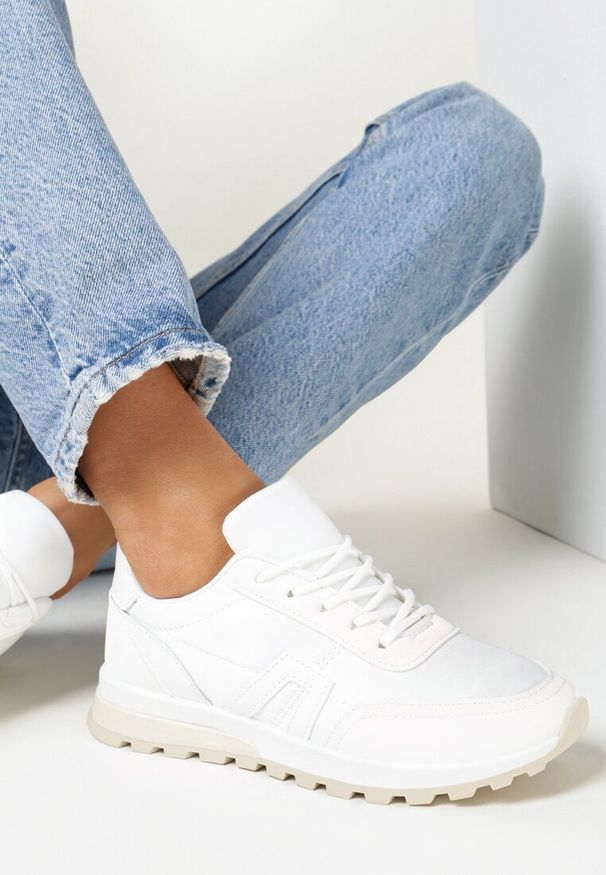 Born2be - Białe Sneakersy Sznurowane Yerotte. Wysokość cholewki: przed kostkę. Kolor: biały. Materiał: materiał. Szerokość cholewki: normalna. Obcas: na płaskiej podeszwie