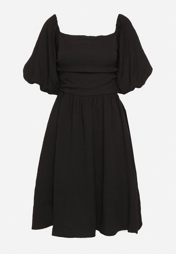 Born2be - Czarna Sukienka o Rozkloszowanym Kroju z Bufiastymi Rękawami Maradora. Okazja: na co dzień. Typ kołnierza: dekolt kwadratowy. Kolor: czarny. Styl: casual