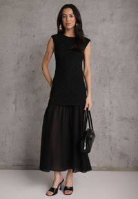 Renee - Czarna Ażurowa Sukienka z Transparentnym Dołem i Usztywnionymi Ramionami Semiris. Kolor: czarny. Wzór: ażurowy. Styl: klasyczny #4