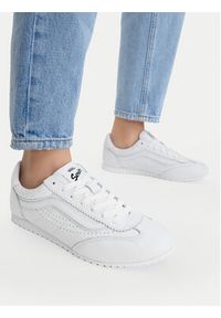 Vans Sneakersy Super Lowpro VN000E89WWW1 Biały. Kolor: biały. Materiał: skóra #5
