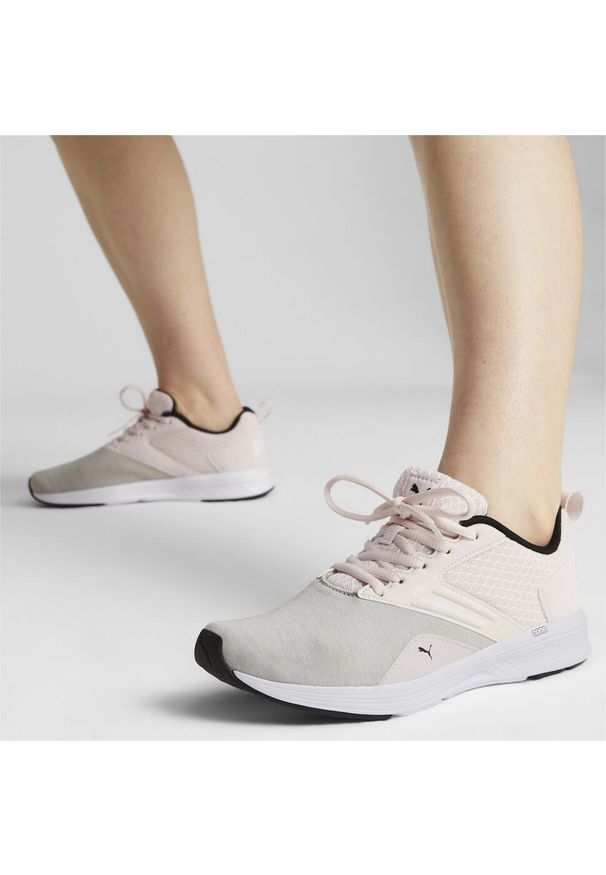 Buty do biegania dla dorosłych Puma Nrgy Comet Galaxy. Zapięcie: sznurówki. Kolor: biały, wielokolorowy, szary. Materiał: materiał, syntetyk, tkanina. Szerokość cholewki: normalna