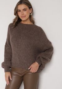 Born2be - Jasnobrązowy Kardigan Oversize z Wełną Zdobiony Kokardkami Eleathalie. Okazja: na co dzień. Typ kołnierza: kokarda. Kolor: brązowy. Materiał: wełna. Wzór: aplikacja. Styl: casual, elegancki #3