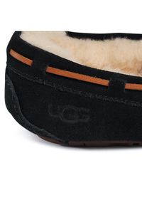 Ugg Kapcie W Dakota 1107949 Czarny. Kolor: czarny. Materiał: skóra