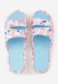 Born2be - Jasnoniebieskie Klapki Basenowe Ozdobione Wzorem w Kwiaty Thoninoe. Okazja: na plażę. Kolor: niebieski. Wzór: kwiaty, aplikacja. Sezon: lato. Styl: wakacyjny #3