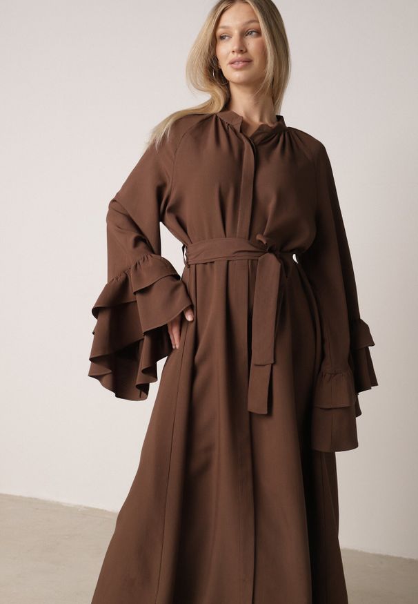 Born2be - Brązowa Wiskozowa Sukienka Koszulowa z Falbanami przy Rękawach i Paskiem Dinirae. Okazja: na co dzień. Kolor: brązowy. Materiał: wiskoza. Typ sukienki: koszulowe. Styl: casual, klasyczny