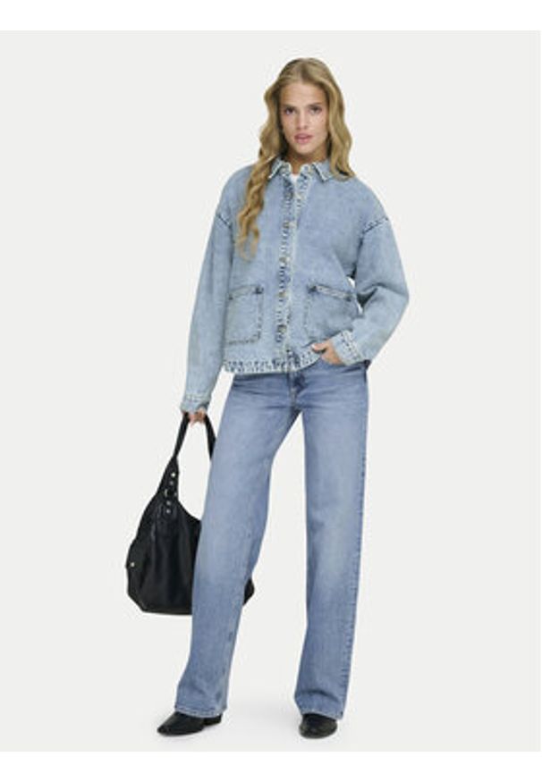 only - ONLY Kurtka jeansowa Lara 15372651 Niebieski Regular Fit. Kolor: niebieski. Materiał: bawełna