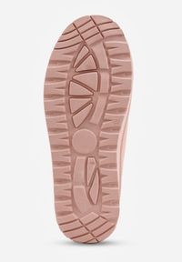 Renee - Różowe Śniegowce na Platformie z Niską Cholewką i Haftowanym Wzorem Zivilae. Okazja: na co dzień. Wysokość cholewki: przed kostkę. Kolor: różowy. Materiał: puch, jeans. Szerokość cholewki: normalna. Wzór: haft. Obcas: na platformie. Styl: casual #6