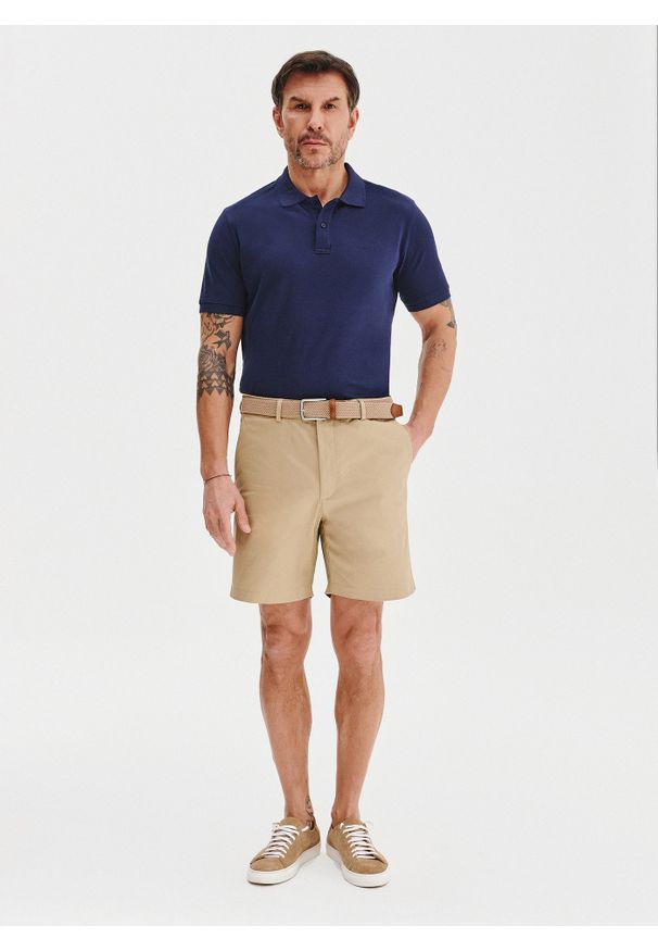 Pako Lorente - PAKO LORENTE - Granatowy gładki t-shirt polo. Okazja: na co dzień. Typ kołnierza: polo. Kolor: biały, niebieski, czarny. Materiał: bawełna. Wzór: gładki. Styl: casual