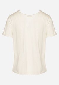 Born2be - Beżowy T-shirt z Bawełny z Wiskozą i Ażurowym Zdobieniem Alivira. Okazja: na co dzień. Kolor: beżowy. Materiał: bawełna, wiskoza. Wzór: ażurowy, aplikacja. Styl: sportowy, casual, elegancki #7