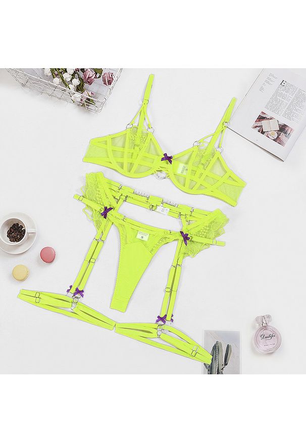 Intica - Komplet bielizny z haftem elegancki i komfortowy Nicholle. Kolor: zielony. Materiał: materiał. Wzór: haft