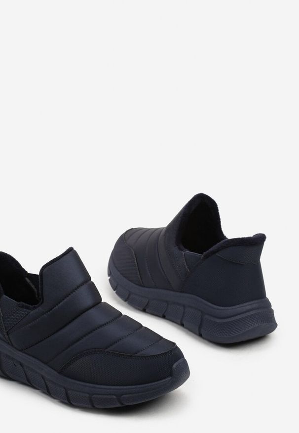 Renee - Granatowe Sneakersy Śniegowce na Platformie z Tłoczeniem i Pikowaną Cholewką Vermina. Okazja: na co dzień. Kolor: niebieski. Materiał: dresówka. Szerokość cholewki: normalna. Obcas: na platformie. Styl: casual