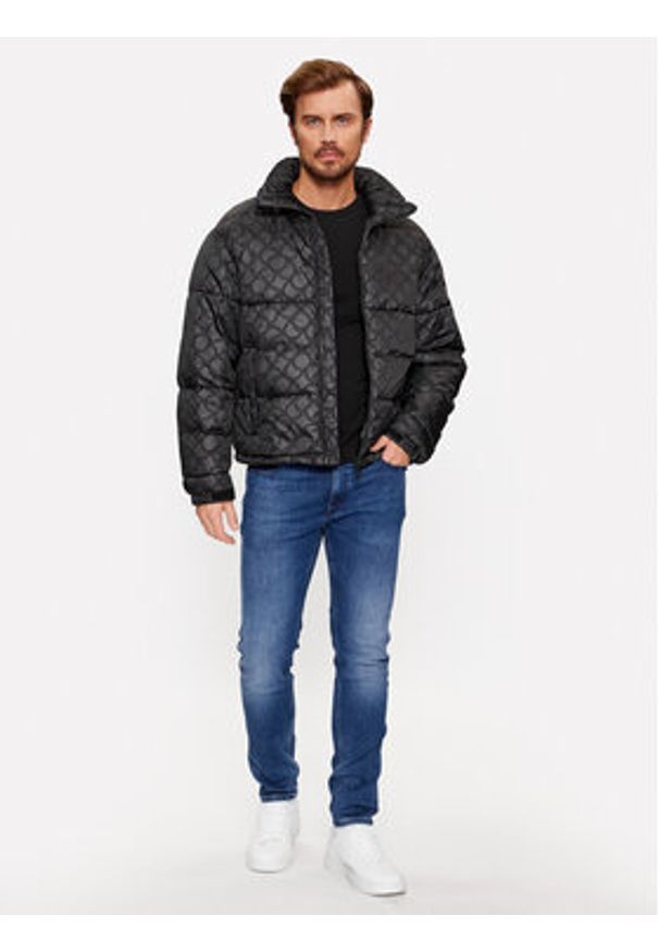 Trussardi Jeans - Trussardi Kurtka zimowa 52S00944 Czarny Regular Fit. Kolor: czarny. Materiał: syntetyk. Sezon: zima
