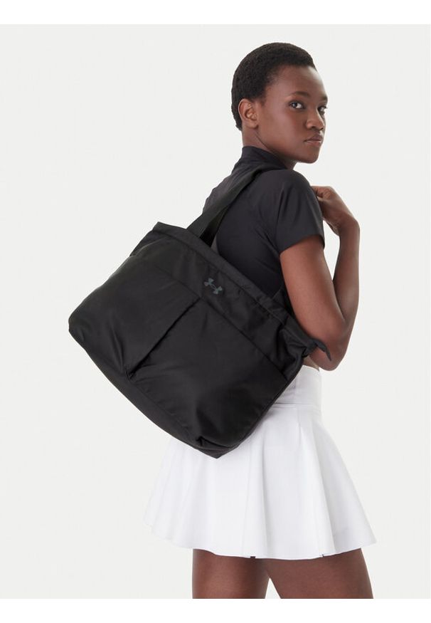 Under Armour Torebka 1388920 Czarny. Kolor: czarny