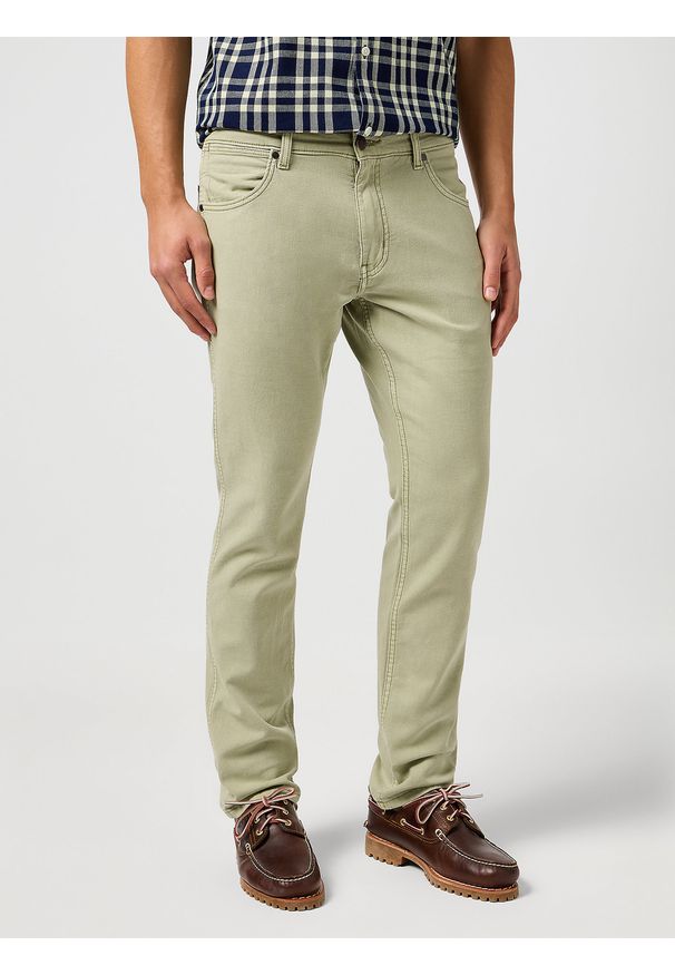Wrangler - MESKIE SPODNIE WRANGLER GREENSBORO TEA 112362440