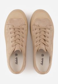 Born2be - Ciemnobeżowe Trampki z Imitacji Zamszu z Nieregularną Podeszwą ze Żłobieniami Naranatea. Okazja: na co dzień, na randkę. Kolor: beżowy. Materiał: zamsz. Szerokość cholewki: normalna. Styl: casual #5