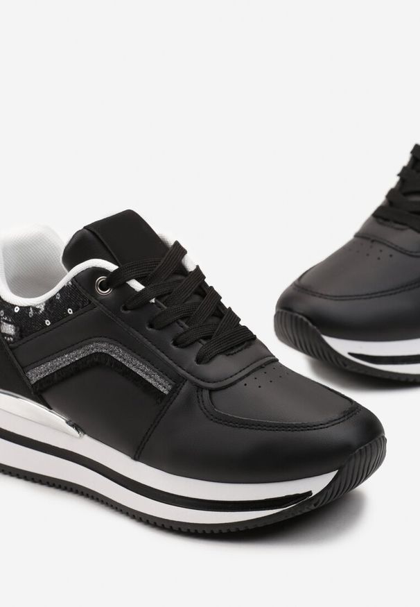 Renee - Czarne Sneakersy z Ekoskóry z Brokatowymi Wstawkami i Sznurowaniem Jelise. Kolor: czarny