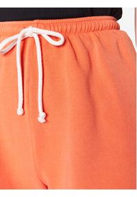 AMERICAN VINTAGE - American Vintage Szorty sportowe Hapylife HAPY09AE23 Pomarańczowy Regular Fit. Kolor: pomarańczowy. Materiał: bawełna
