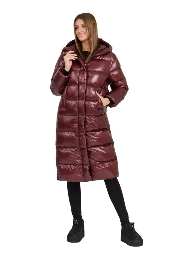 Hetrego - HETREGO Bordowy damski płaszcz puchowy Tara Woman Oversized Quilted Coat. Okazja: na co dzień. Kolor: czerwony. Materiał: puch. Długość rękawa: długi rękaw. Długość: długie. Styl: elegancki, casual
