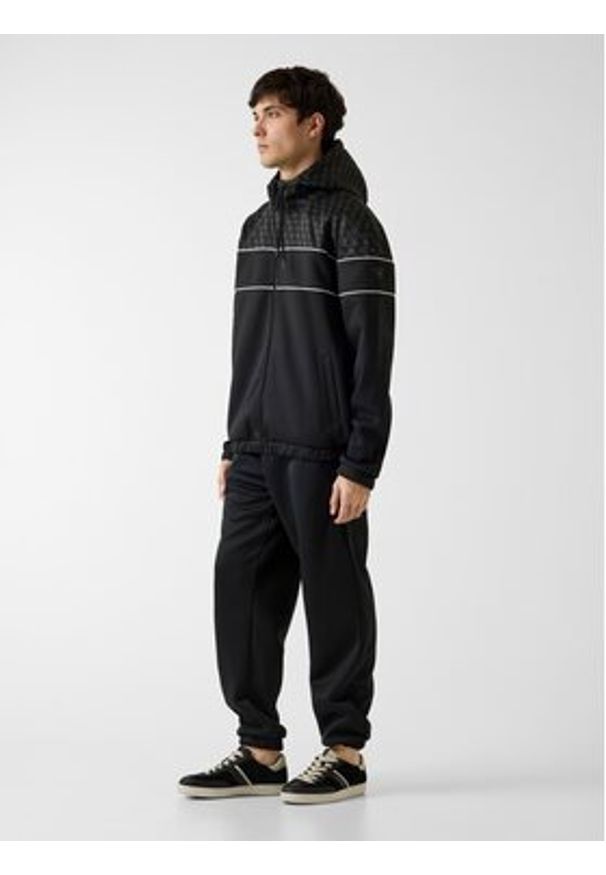 Guess Bluza Z6RQ13 KD472 Czarny Classic Fit. Kolor: czarny. Materiał: syntetyk