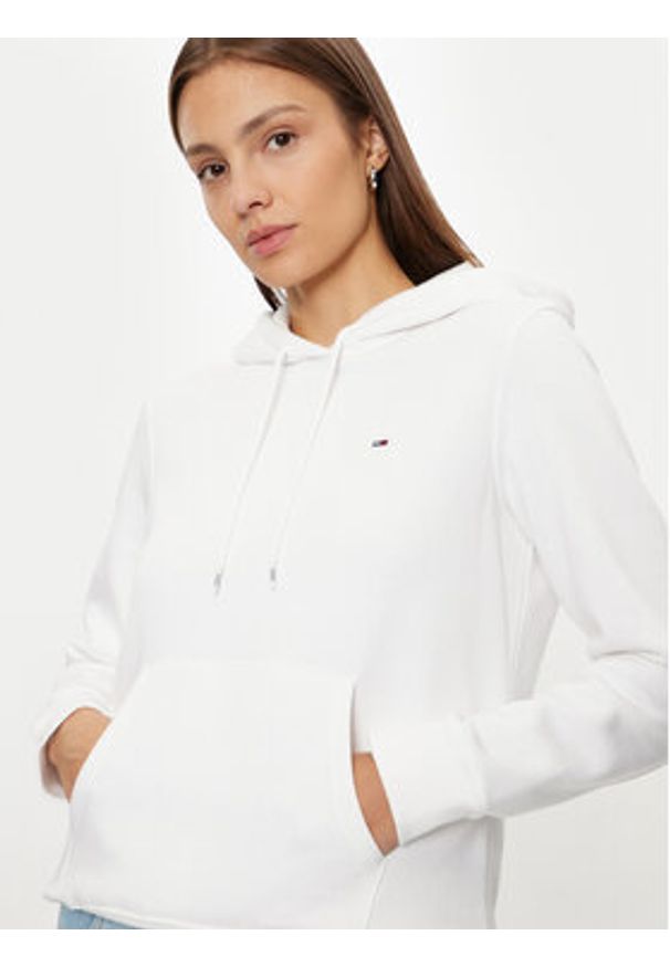 Tommy Jeans Bluza DW0DW19958 Biały Regular Fit. Kolor: biały. Materiał: bawełna