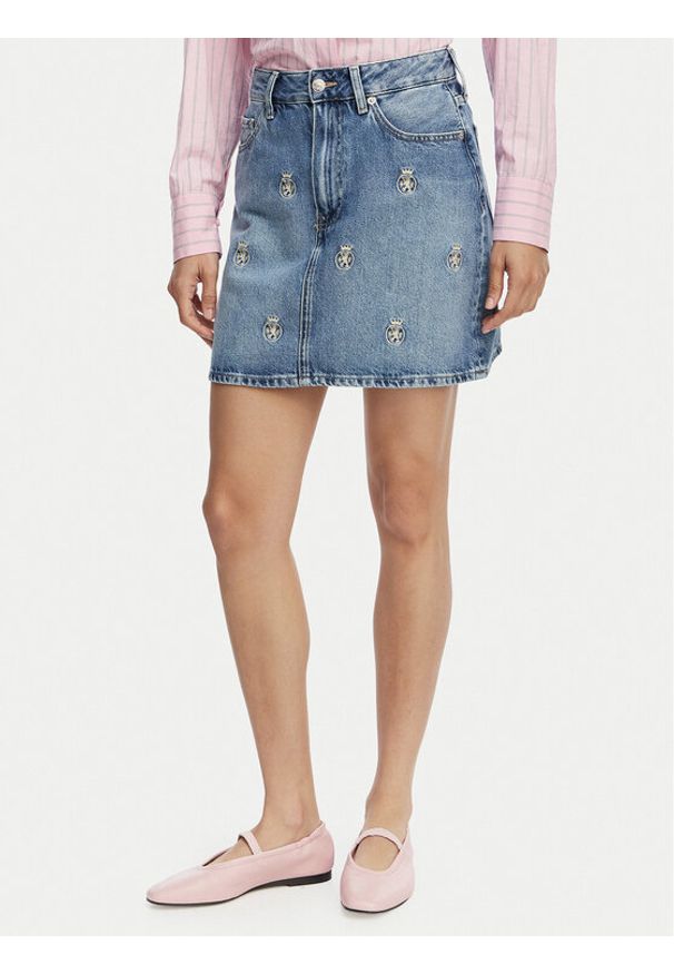 TOMMY HILFIGER - Tommy Hilfiger Spódnica jeansowa TH Crest Embroidery WW0WW50623 Niebieski Regular Fit. Kolor: niebieski. Materiał: bawełna