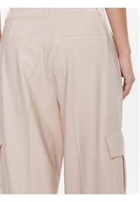 Herskind Spodnie materiałowe Louise 5011993 Beżowy Relaxed Fit. Kolor: beżowy. Materiał: syntetyk #4