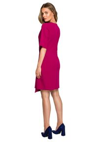 Stylove - Sukienka elegancka z podwójnym przodem z klamrą klasyczna fioletowa. Okazja: do pracy. Kolor: fioletowy. Typ sukienki: kopertowe. Styl: klasyczny, elegancki