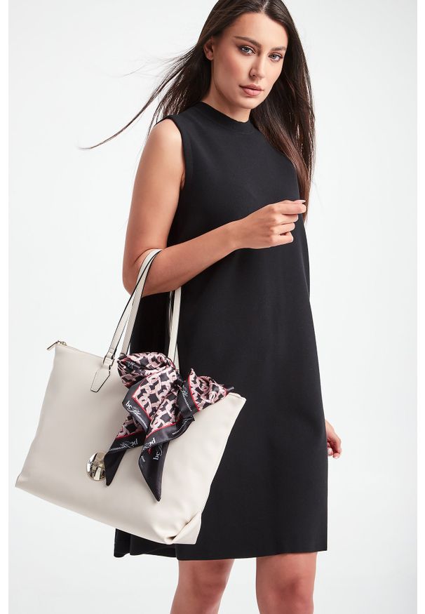 BeBlumarine - TOREBKA BE BLUMARINE. Wzór: aplikacja. Dodatki: z aplikacjami. Rodzaj torebki: na ramię