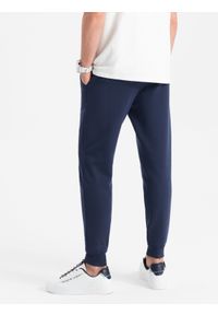 Ombre Clothing - Spodnie męskie dresowe joggery - ciemnoniebieskie V4 OM-PASK-22FW-008 - XXL. Kolor: niebieski. Materiał: dresówka. Wzór: geometria #3