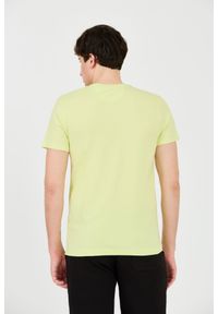 La Martina - LA MARTINA Żółty męski t-shirt z dużym logo, Rozmiar XXL. Kolor: żółty #5