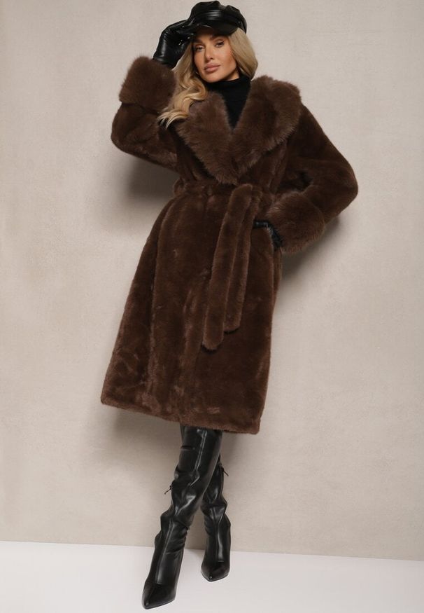 Renee - Brązowy Futrzany Płaszcz z Wiązanym Paskiem Ozdobnym Kołnierzem i Mankietami Viaressa. Okazja: na co dzień. Kolor: brązowy. Materiał: futro. Długość rękawa: długi rękaw. Długość: długie. Styl: casual, elegancki, rockowy