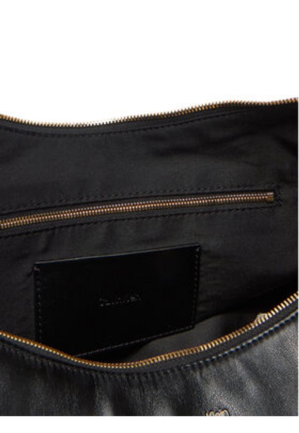 Calvin Klein Torebka Pinched Soft Crescent Lg LV04F3009G Czarny. Kolor: czarny. Materiał: skórzane