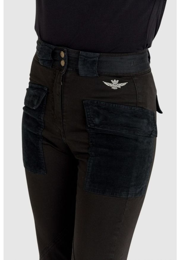 Aeronautica Militare - AERONAUTICA MILITARE Czarne spodnie damskie cargo ze ściągaczem w pasie, Rozmiar 38 IT - 34 EU. Kolor: czarny. Materiał: bawełna
