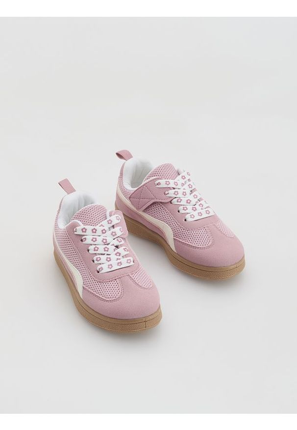 Reserved - Trampki z łączonych materiałów - różowy. Kolor: różowy. Materiał: materiał