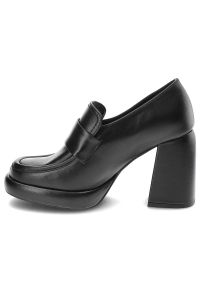 Czarne Półbuty CheBello Wygodne Skórzane Buty. Okazja: na randkę, na spotkanie biznesowe. Zapięcie: klamry. Kolor: czarny. Materiał: skóra. Obcas: na obcasie. Styl: klasyczny, elegancki, biznesowy. Wysokość obcasa: niski #5