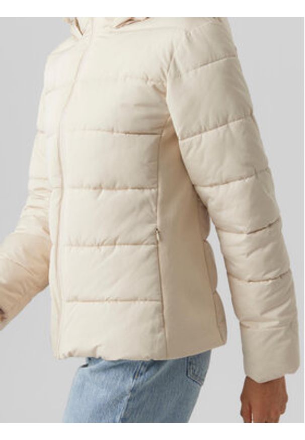 Vero Moda Kurtka zimowa 10289837 Écru Regular Fit. Materiał: syntetyk. Sezon: zima
