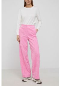 Y.A.S Spodnie sztruksowe damskie kolor różowy szerokie high waist. Stan: podwyższony. Kolor: różowy. Materiał: sztruks