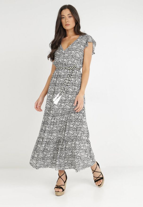 Born2be - Biało-Czarna Sukienka z Paskiem Phenaleia. Kolor: biały. Materiał: tkanina, skóra, materiał, wiskoza. Wzór: aplikacja, kwiaty, nadruk. Styl: boho. Długość: maxi