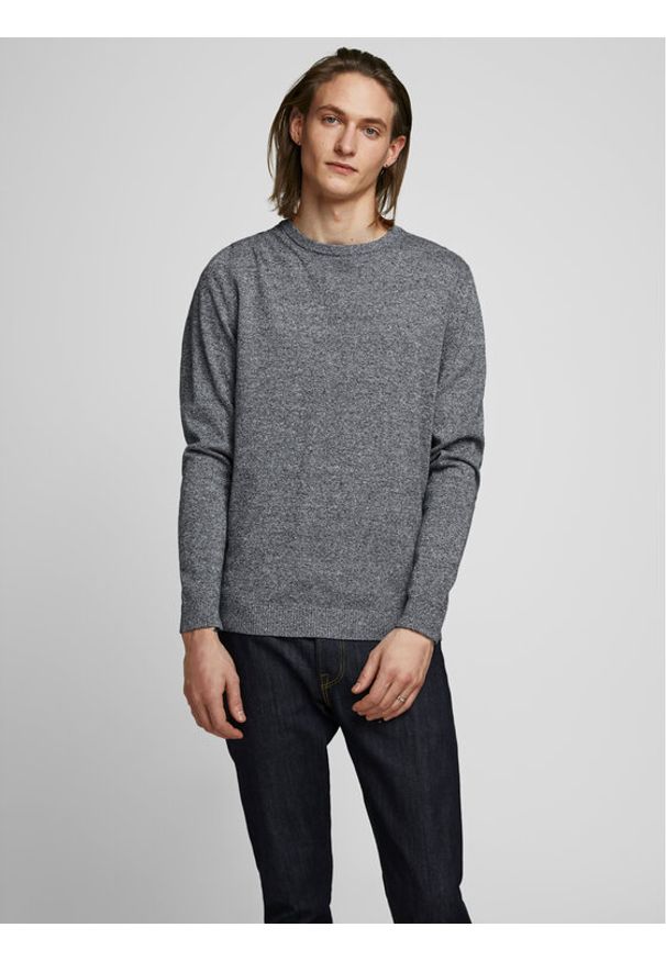 Jack & Jones Sweter Basic 12137190 Szary Regular Fit. Kolor: szary. Materiał: bawełna