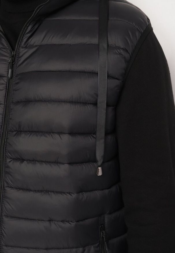 Born2be - Czarna Kamizelka Pikowana Wodoodporna z Suwakiem Oriatta. Okazja: na co dzień, na spotkanie biznesowe. Kolor: czarny. Materiał: jeans, materiał. Styl: biznesowy, elegancki, casual