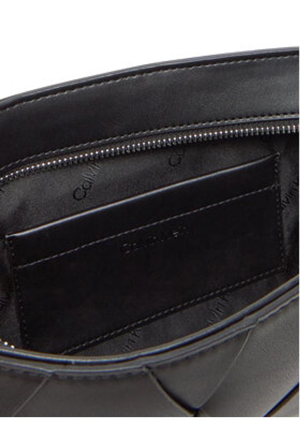 Calvin Klein Torebka Ck Woven Elongated Shoulder Bag K60K612992 Czarny. Kolor: czarny. Materiał: skórzane