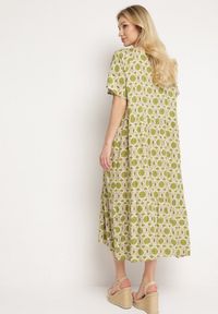 Born2be - Zielona Sukienka Rozkloszowana z Mozaikowym Wzorem z Wiskozy Kaliane. Kolor: zielony. Materiał: wiskoza. Sezon: lato #4
